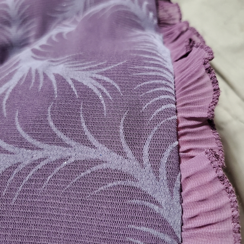 Patterned Blouse - Picture 8 of 8